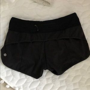 Lululemon speed up short size 4!